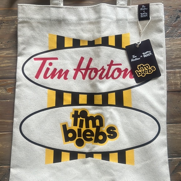 Tim Biebs - Fanny Pack, Reusable Tote and toque - Picture 2 of 8